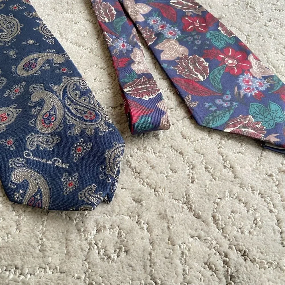 Oscar de la Renta Vintage Silk Neck Ties Set of Two